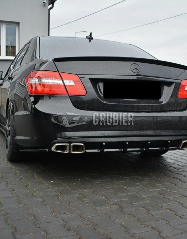 - BAKFANGER LEPPE - Mercedes E63 AMG - "GT-2, 3-Parted" (W212 Sedan/S212 Wagon)