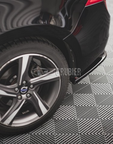 - REAR BUMPER DIFFUSER - Volvo V60 R-Design Facelift - "Black Edition / Corners" (2014-2018)