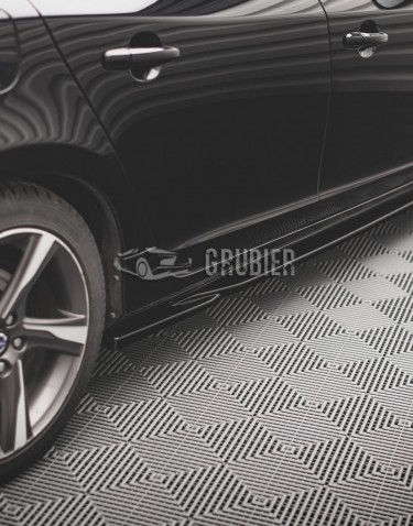 - SIDE SKIRT DIFFUSERS - Volvo V60 R-Design Facelift - "Black Edition" (2014-2018)
