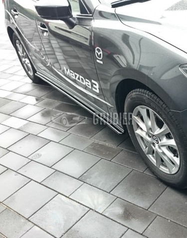 - SIDESKJØRT LEPPE - Mazda 3 Facelift - "Black Edition"