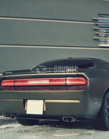 - REAR BUMPER DIFFUSER - Dodge Challenger SRT8 - "MT Sport" (3-Parted)